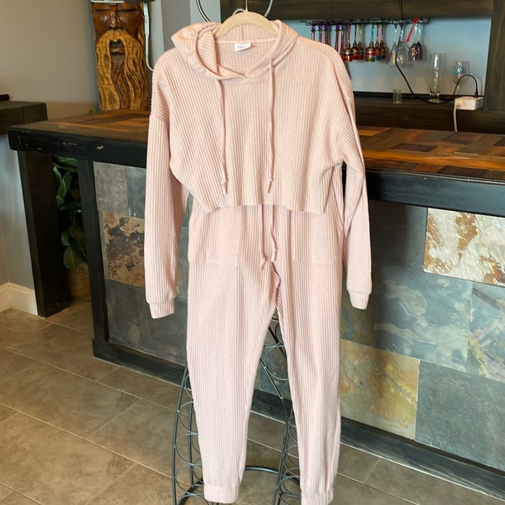 Rue 21 cropped top and pants size Med